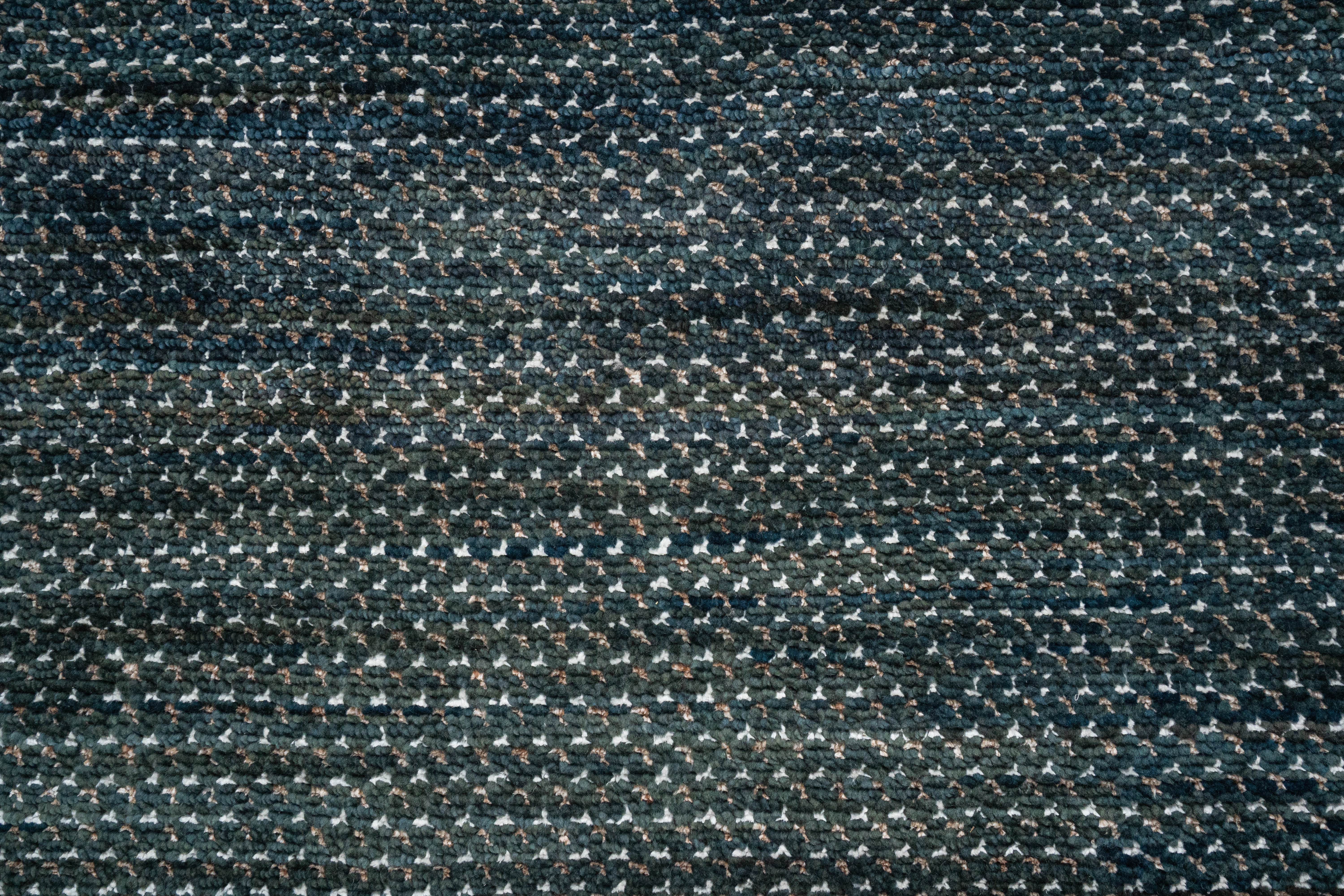 Handknotted Carpet, DIA: 37 MOD- 007, D. BLUE & BROWN